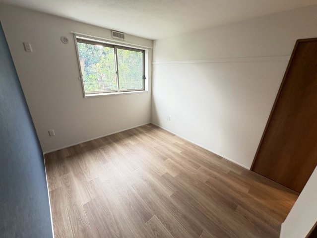 ポプリ中山の居間・リビング