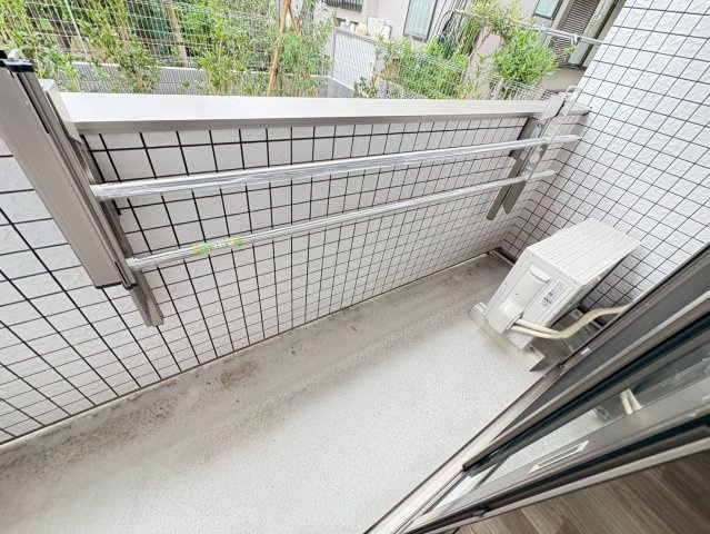 ポプリ中山のバルコニー