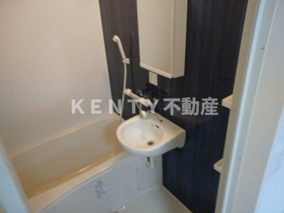 【浴室】 | コーポ本間 | お風呂です