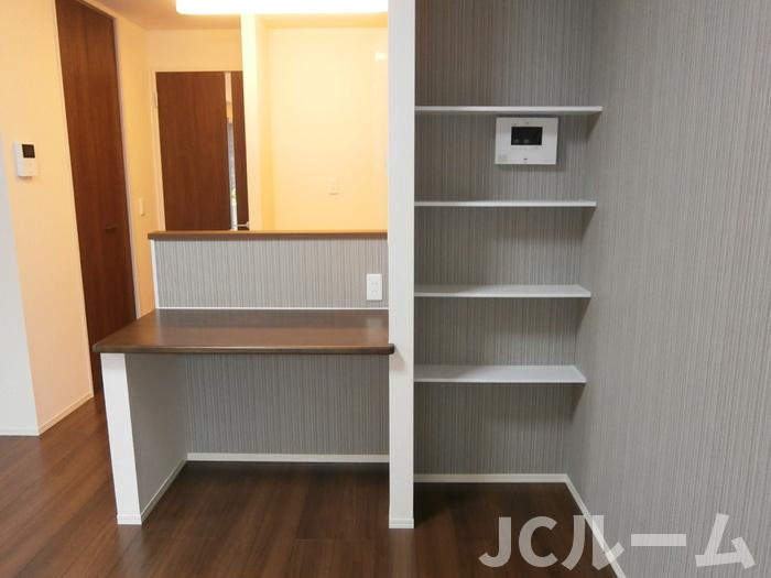 メゾン ド リオの収納|ワークデスクが付いております。