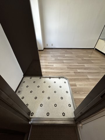 ハイツ富士の玄関