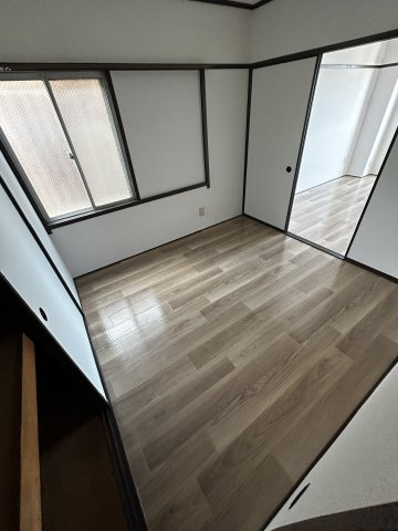 ハイツ富士の洋室