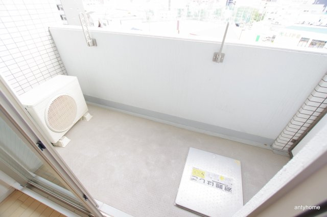 アドバンス西梅田2　仲介手数料無料のバルコニー