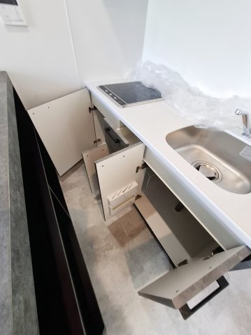 光Haus＋里中のキッチン