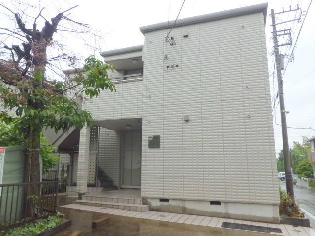 妙蓮寺ハウスのエントランス|全室南向き角部屋２面採光　耐震耐火旭化成ヘーベルメゾン