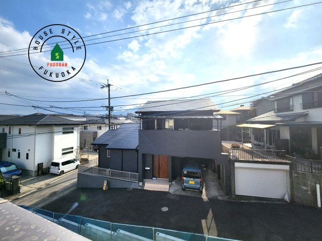 福岡市城南区友丘4丁目第1-3棟（3号棟）の展望|窓から緑が見える物件も魅力的です。