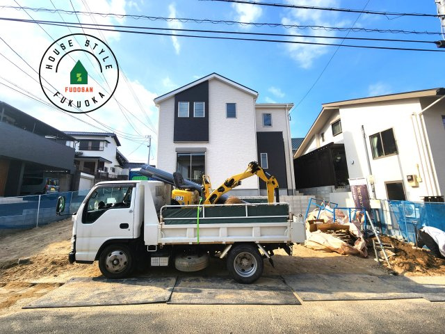 福岡市城南区友丘4丁目第1-3棟（3号棟）の前面道路含む現地写真|見学の時間などお気軽にお問い合わせ下さい。