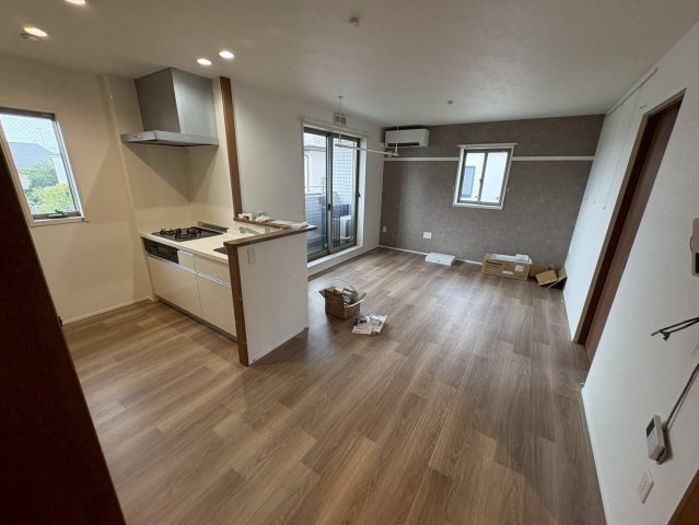 ポプリ中山の居間・リビング