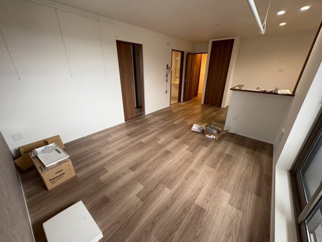 ポプリ中山の居間・リビング|※反転タイプです