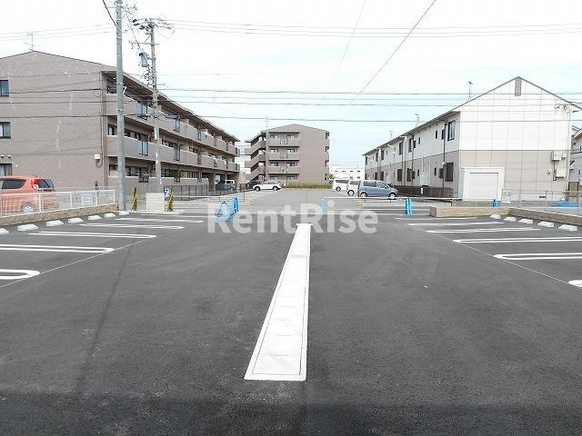 アソシエの駐車場|駐車場