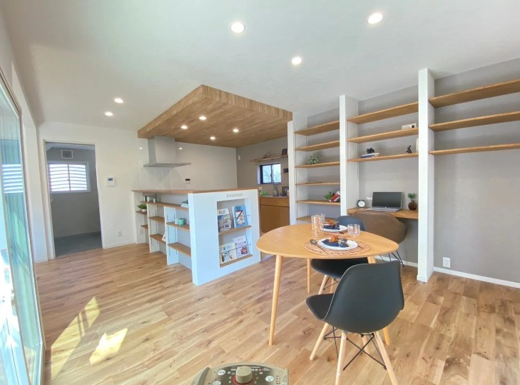 守山市水保町　中古戸建