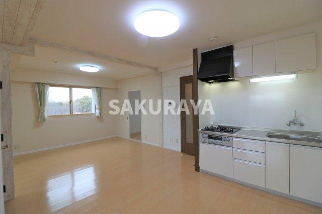 パークサイドヒルズのキッチン|現況と異なる場合がございます。