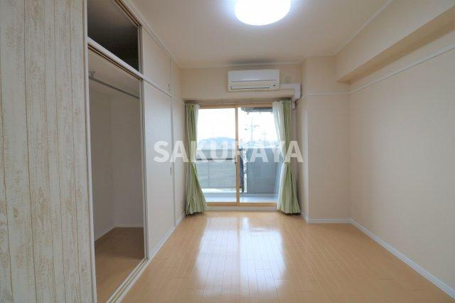 パークサイドヒルズの洋室|現況と異なる場合がございます。