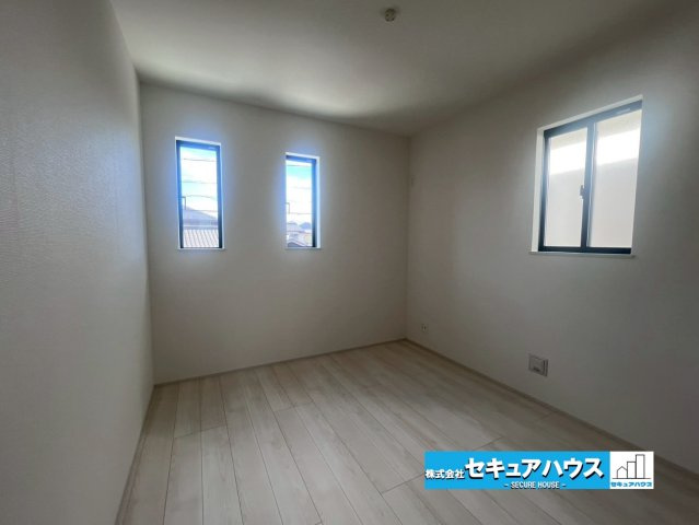 【今からご案内可能】知多郡東浦町森岡 全2棟の洋室|事前予約にて現地ご見学いただけます！お気軽にお問い合わせください♪
■株式会社　セキュアハウス■
住宅ローンに強く、知識、経験豊富なスタッフ在籍
お客様に寄り添い、ご成約後もサポート致します