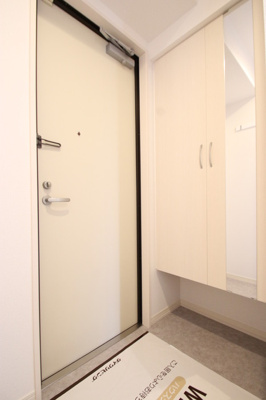 【玄関】 | D-room西長住 弐番館 | 玄関/シューズボックス