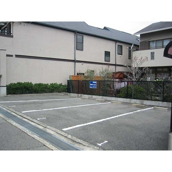 老松町松久駐車場の外観