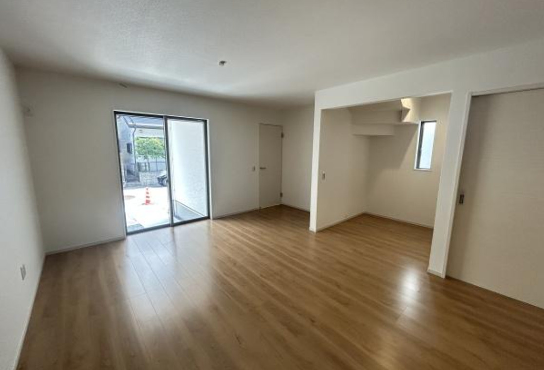 【新築戸建】向日市鶏冠井町沢ノ西「西向日駅」4LDKの居間・リビング