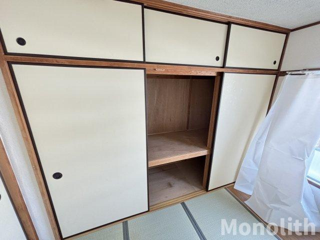 光明台６号棟の収納