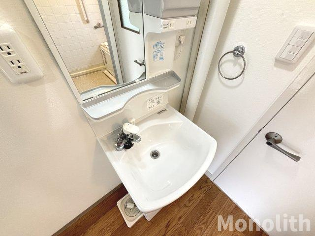 光明台６号棟の独立洗面台