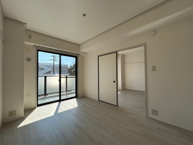 デュオフォール船橋夏見の洋室|落ち着いた色調の洋室です