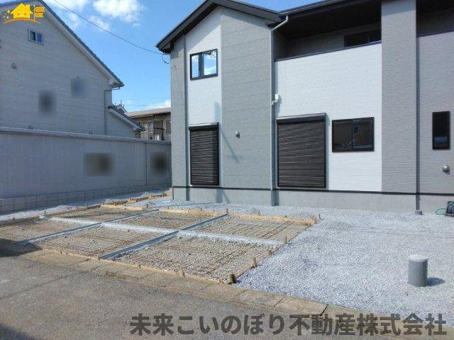 【駐車場】 | LIGARE蓮田市緑町13期　1号棟 | 駐車スペース3台可能！！来客時も安心です！