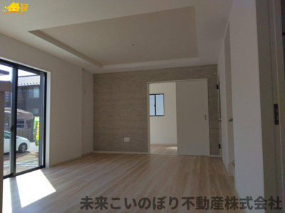 【居間・リビング】 | LIGARE蓮田市緑町13期　1号棟 | 解放感のある広々LDKで大切な家族との時間が過ごせます。