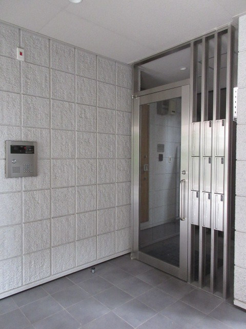 グラスプのエントランス|オートロック