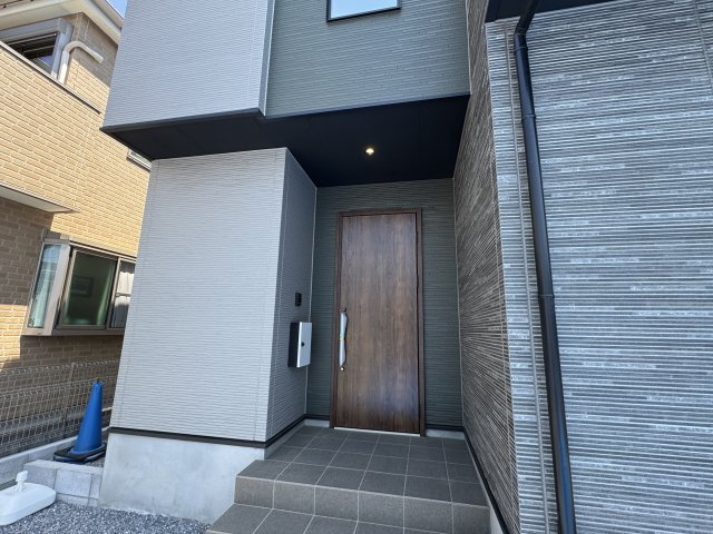 市川市中国分５丁目新築戸建（中国分6期）のエントランス|エントランス・玄関ポーチ