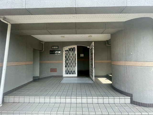 サンキライフ白遙のエントランス