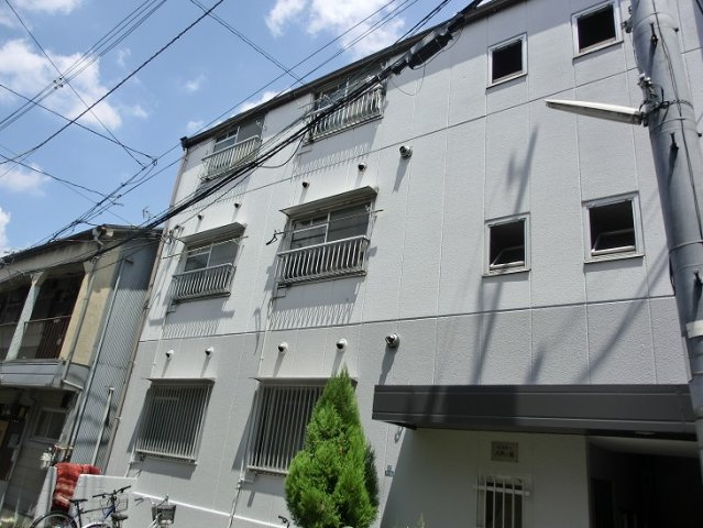 ビスタ八戸ノ里の外観