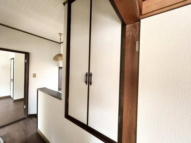 【収納】 | 家族構成や住宅環境によって収納の仕方は十人十色！キッチン、リビング、玄関、寝室など、部屋ごとのいろんな収納を使って自慢のお家にしませんか？物件をご内見する際は、収納の場所や数は事前チェックしましょう！