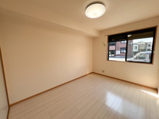 セジュール妙見 B棟の洋室