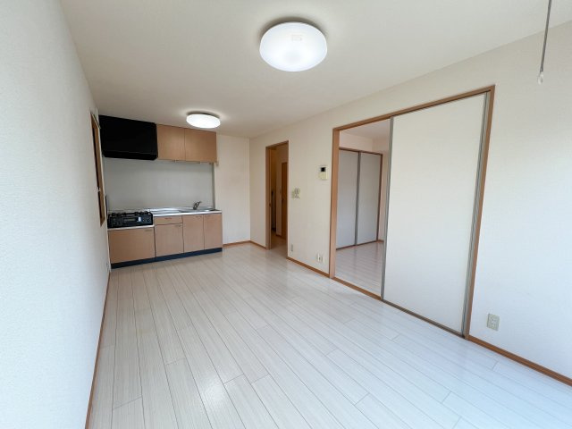 セジュール妙見 B棟の居間・リビング