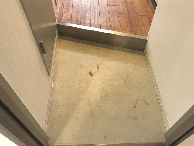 レ・タン・ドゥ・ラ・メール・ＣＫＶの玄関