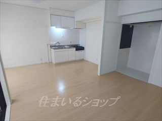 高陽第一センタービルの居間・リビング