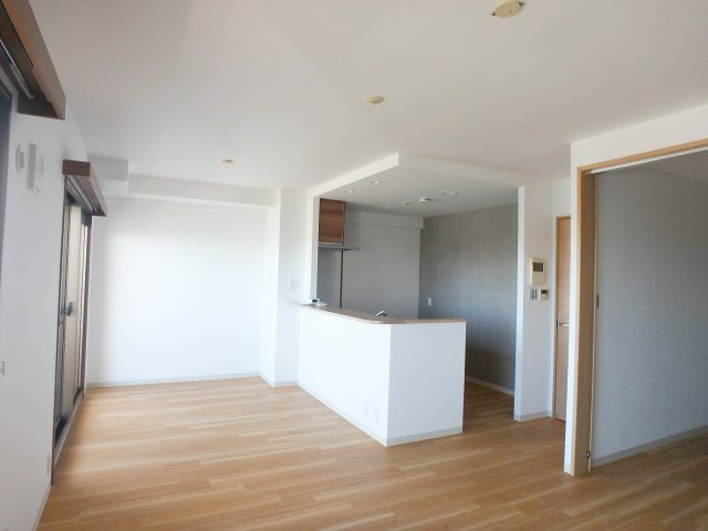 芦屋ハイタウンの居間・リビング