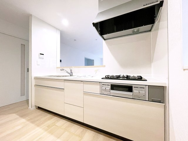 新築戸建・建売　大田原市富士見第2　Cradle Garden　全3棟のキッチン|キッチンはカウンターになっているのでリビング全体を見渡すことができます！