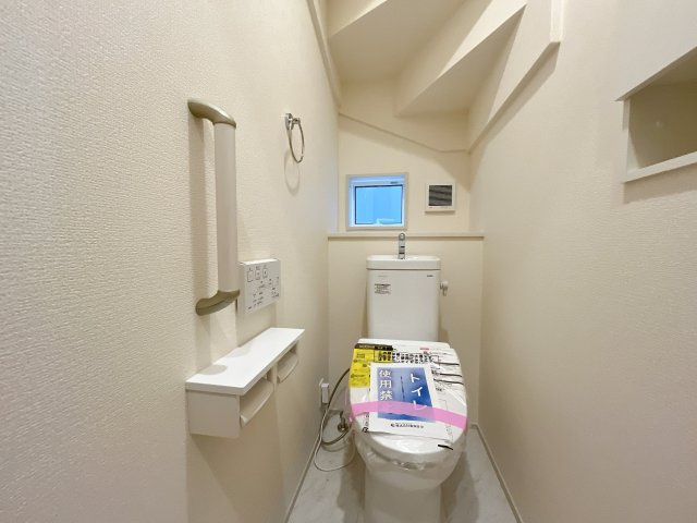 深谷市上柴町西5丁目　新築戸建　のトイレ