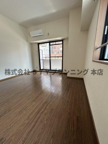 仲介手数料０円！フローラ98の居間・リビング