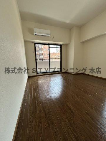 仲介手数料０円！フローラ98の居間・リビング