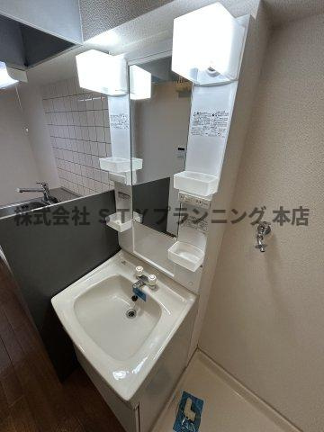 仲介手数料０円！フローラ98の独立洗面台