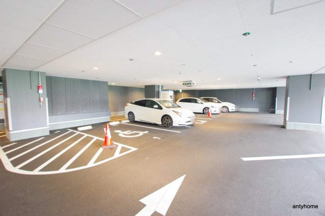 ザパークハウス中之島タワー　仲介手数料無料の駐車場