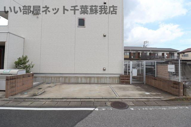 リブリ・MYU市原の駐車場|駐車場があるので、車を買う予定の方も安心です