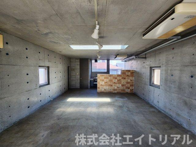 刈谷市東境町　貸店舗の内装|2階