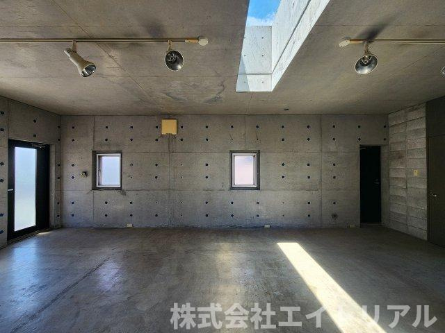 刈谷市東境町　貸店舗の内装|2階
