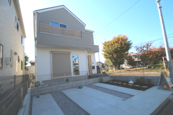 【外観】 | 【FIT】小平上水新町３期 | 敷地面積約35坪、ゆとりのあるマイホーム♪前面道路は約6ｍ、お車が停めやすい環境です♪