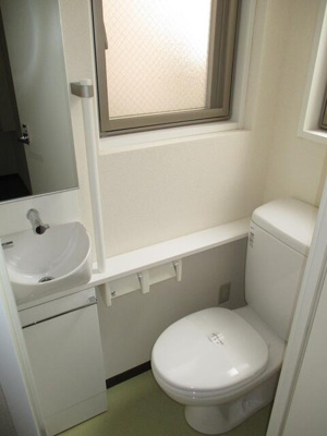 【トイレ】 | Ｍｏｏｎｓｈｉｎｙ弐番館 | シンプルで使いやすいトイレです