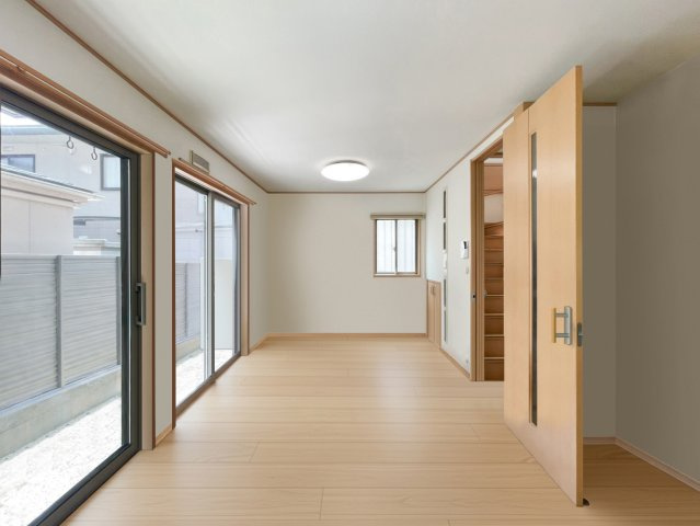 千種区東千種台戸建の居間・リビング|LDK約13.6帖