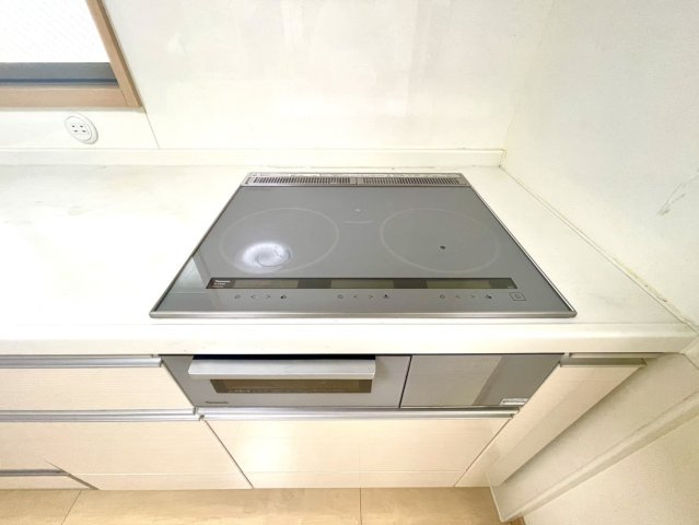 千種区東千種台戸建のキッチン|IHコンロ