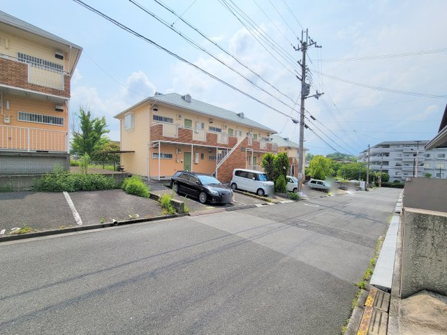 グランディーナ左京の外観